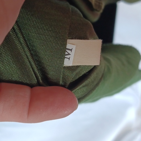 Peasant style dress with gypsy bell sleeves in olive green in size medium lined - Picture 6 of 7